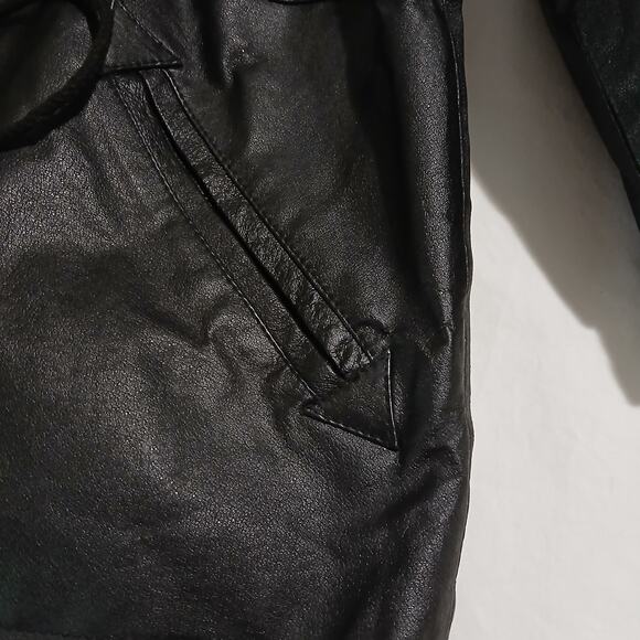 VTG Fashion Attitudes Men's Med Black Leather Quilt-Lined Adjustable Waist Coat - Picture 4 of 13